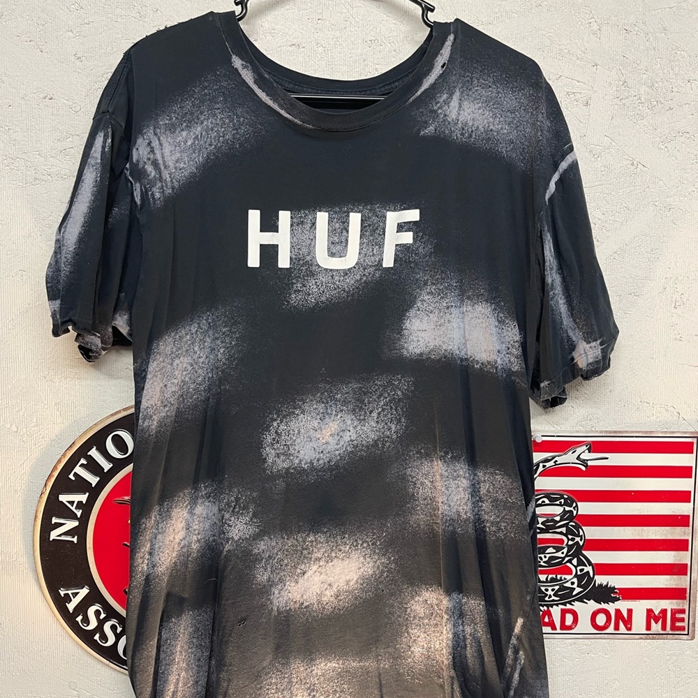 HUF. Logo tee.